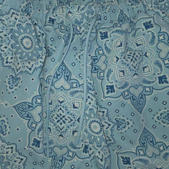 Foot Locker Blue Bandana Print Swim Shorts Mens XXL LCKR Mesh Lining Elastic Wai - Picture 4 of 10